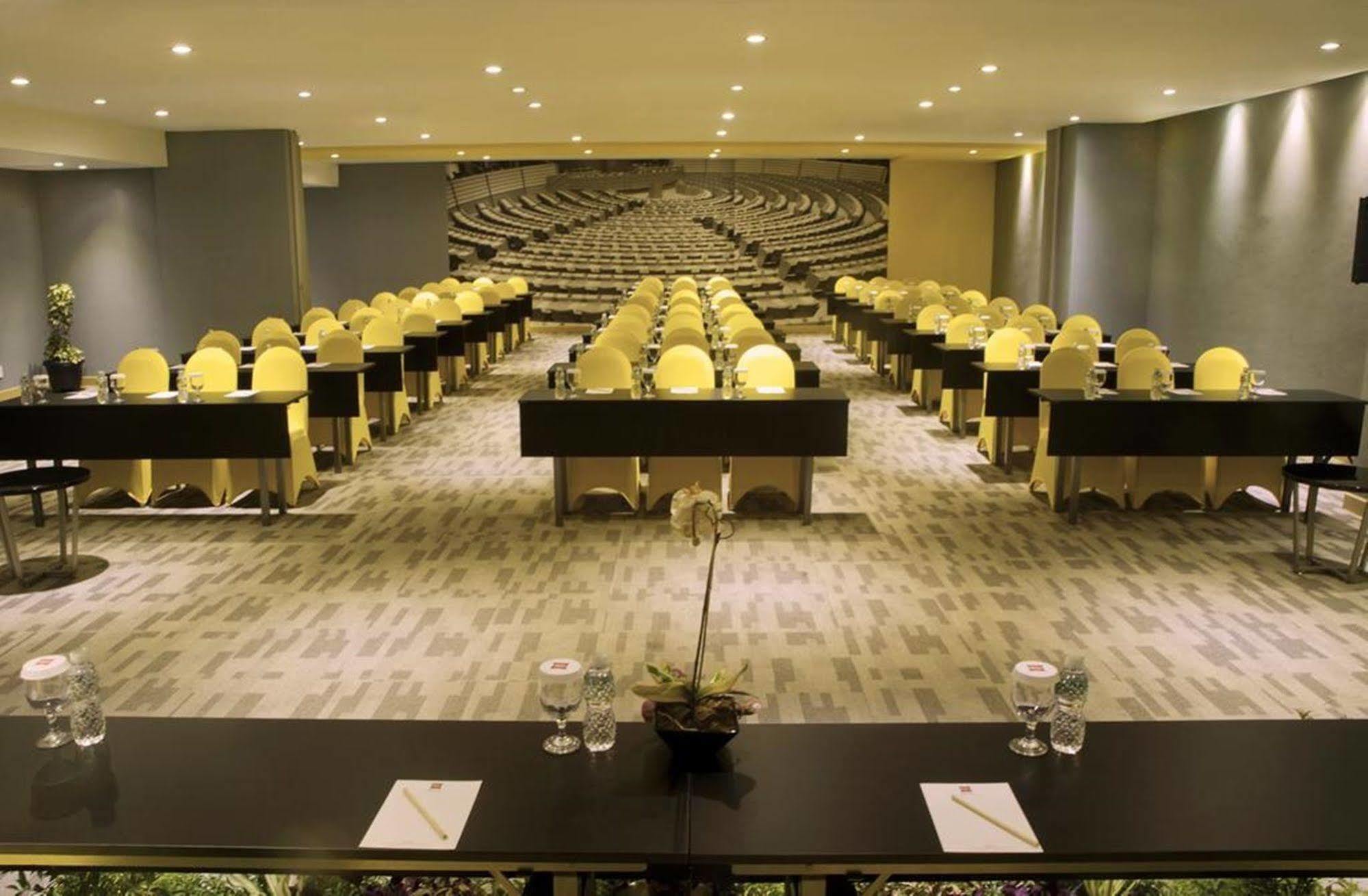 Ibis Padang Otel Dış mekan fotoğraf